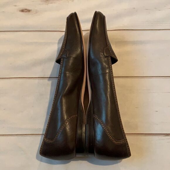 Nordstrom Woman’s Brown Flats  - Picture 6 of 11